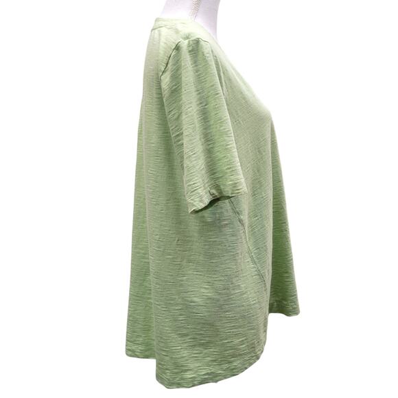 Chico's T-Shirt Women's 2, Large Green Bumble Bee V-Neck Short Sleeve High Low - Picture 4 of 8